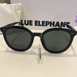 Blue elephant Korean oversized sunglasses